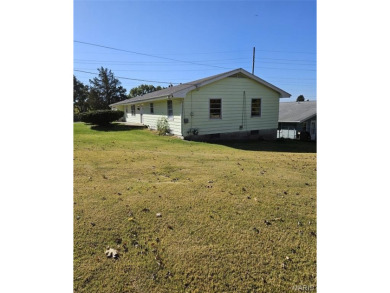 Are you needing a spacious handicap accessible one-level home?