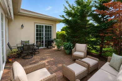 Stunning Valencia Ranch Villa located in The Greens at Half - photo 27