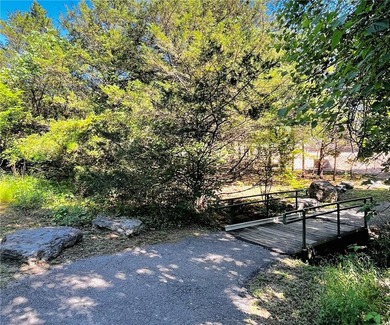 Looking for a walking trail to the lake? You have found it! - photo 11