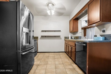 SHORT SALE. Spacious and hard to find 3-bedroom townhome end - photo 11