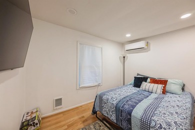Welcome to your own private treetop retreat in the heart of - photo 11