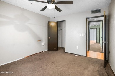SHORT SALE. Spacious and hard to find 3-bedroom townhome end - photo 16