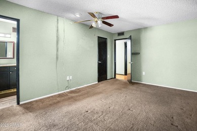 SHORT SALE. Spacious and hard to find 3-bedroom townhome end - photo 19