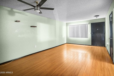 SHORT SALE. Spacious and hard to find 3-bedroom townhome end - photo 23