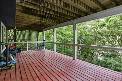 This stunning 4-bedroom, 3-bathroom lake home offers the perfect - photo 24