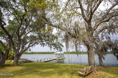 Waterfront Paradise in Lynn Haven - No HOA! This lovely home - photo 6