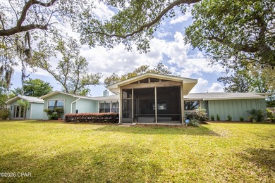 Waterfront Paradise in Lynn Haven - No HOA! This lovely home - photo 7