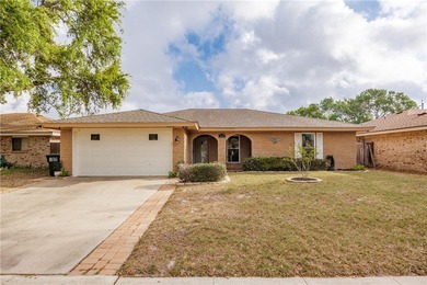 Charming and meticulously maintained four-bedroom home in the - photo 1