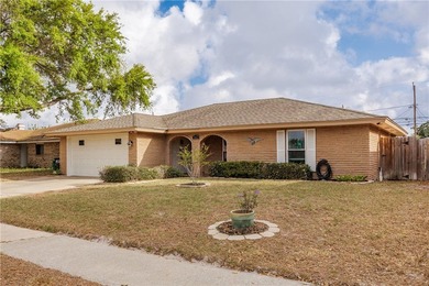 Charming and meticulously maintained four-bedroom home in the - photo 2