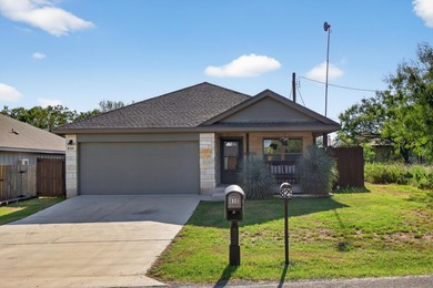 Lake Marble Falls Home For Sale in Cottonwood Shores Texas