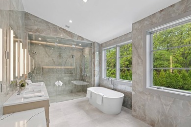 Ready for immediate occupancy and fully furnished. Stunning new - photo 18