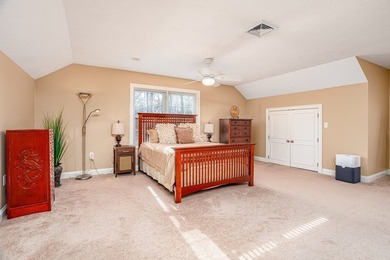 This 5 bed/4 bath, 5000+ sq ft residence offers the perfect - photo 23