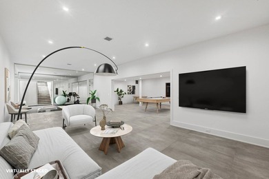 Ready for immediate occupancy and fully furnished. Stunning new - photo 26