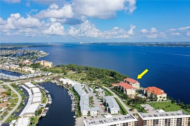 COMPETITIVE SELLER FINANCING OFFERED! Experience luxury - photo 28