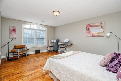 This 5 bed/4 bath, 5000+ sq ft residence offers the perfect - photo 32