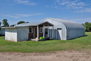 30.8+/- acre turnkey farm featuring a 4-bedroom, 3.5-bathroom - photo 4