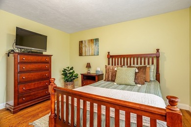 This 5 bed/4 bath, 5000+ sq ft residence offers the perfect - photo 36