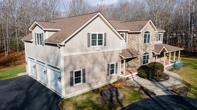 This 5 bed/4 bath, 5000+ sq ft residence offers the perfect - photo 39