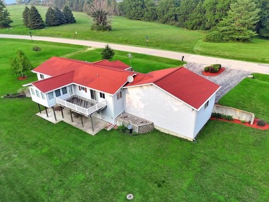 Rare opportunity to own a unique 5-acre horse property within - photo 4