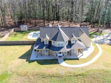 Rare opportunity to own a beautifully situated property just - photo 3