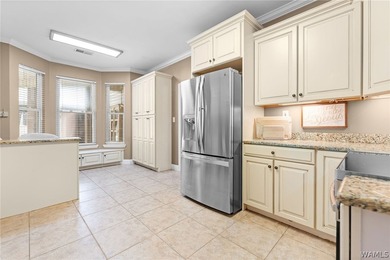 Rare opportunity to own a beautifully situated property just - photo 10