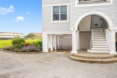 Nestled in the exclusive Hampton Court & Marina community at 580 - photo 1