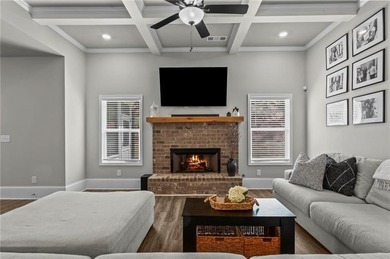 Welcome to this beautifully maintained 5-bedroom, 4-bathroom - photo 12