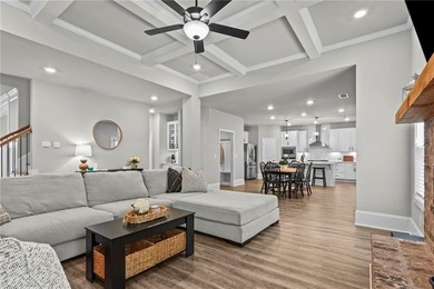 Welcome to this beautifully maintained 5-bedroom, 4-bathroom - photo 15