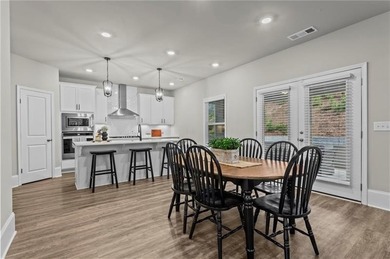 Welcome to this beautifully maintained 5-bedroom, 4-bathroom - photo 17