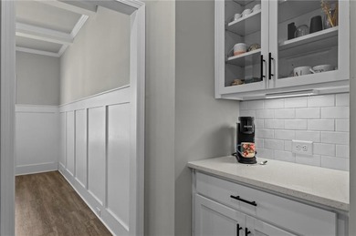 Welcome to this beautifully maintained 5-bedroom, 4-bathroom - photo 23