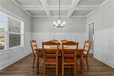 Welcome to this beautifully maintained 5-bedroom, 4-bathroom - photo 25