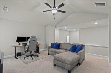 Welcome to this beautifully maintained 5-bedroom, 4-bathroom - photo 36
