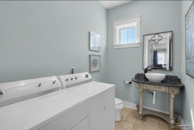 Seaside-Style Cottage in Navarre Beach - Perfect for Large - photo 42