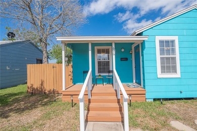 Charming coastal retreat in the heart of Corpus Christi! This - photo 3