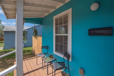 Charming coastal retreat in the heart of Corpus Christi! This - photo 4
