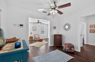 Charming coastal retreat in the heart of Corpus Christi! This - photo 9