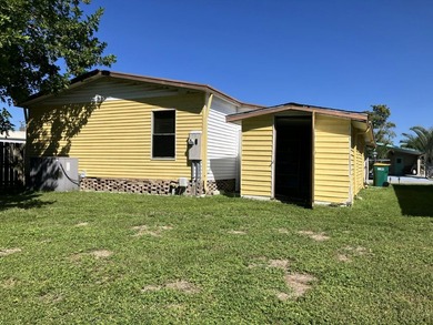 This nice home is perfect to downsize, home away from home or - photo 3