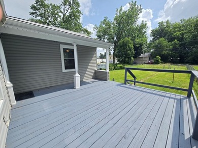 Absolutely stunning 2 story home with a fresh, modern feel and - photo 6