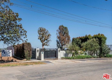 Rare opportunity to own a generous 9,838 sq ft lot, almost twice - photo 1