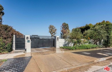 Rare opportunity to own a generous 9,838 sq ft lot, almost twice - photo 2
