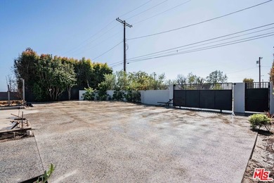 Rare opportunity to own a generous 9,838 sq ft lot, almost twice - photo 5