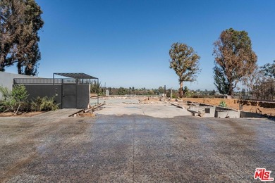 Rare opportunity to own a generous 9,838 sq ft lot, almost twice - photo 10