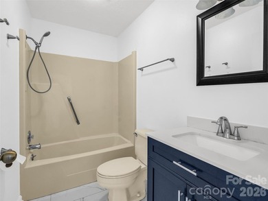Enjoy easy mountain living in this charming 2-bedroom, 2-bath - photo 24