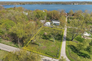 Slocum Lake Lot For Sale in Wauconda Illinois