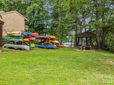 Enjoy easy mountain living in this charming 2-bedroom, 2-bath - photo 36