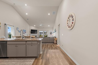 This 3 bedroom plus flex room, 2 bath home is located in - photo 15