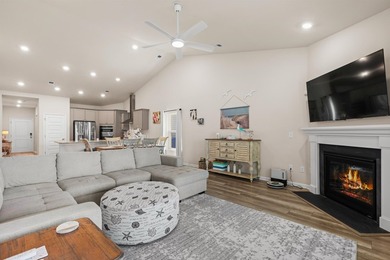 This 3 bedroom plus flex room, 2 bath home is located in - photo 25