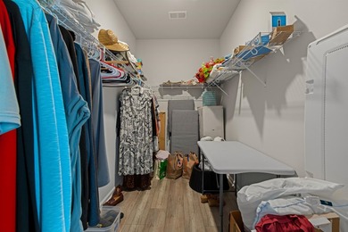 This 3 bedroom plus flex room, 2 bath home is located in - photo 29