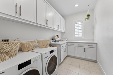 Welcome to this 6-year-old home with a thoughtfully designed - photo 32