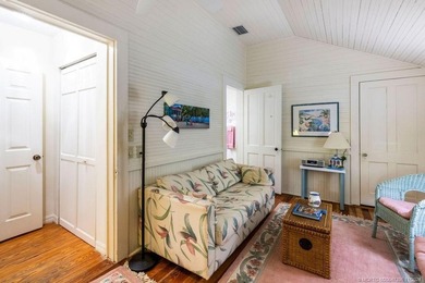 *AS IS*,Cash only-Short sale.Needs work.Enchanting 100+ year old - photo 34